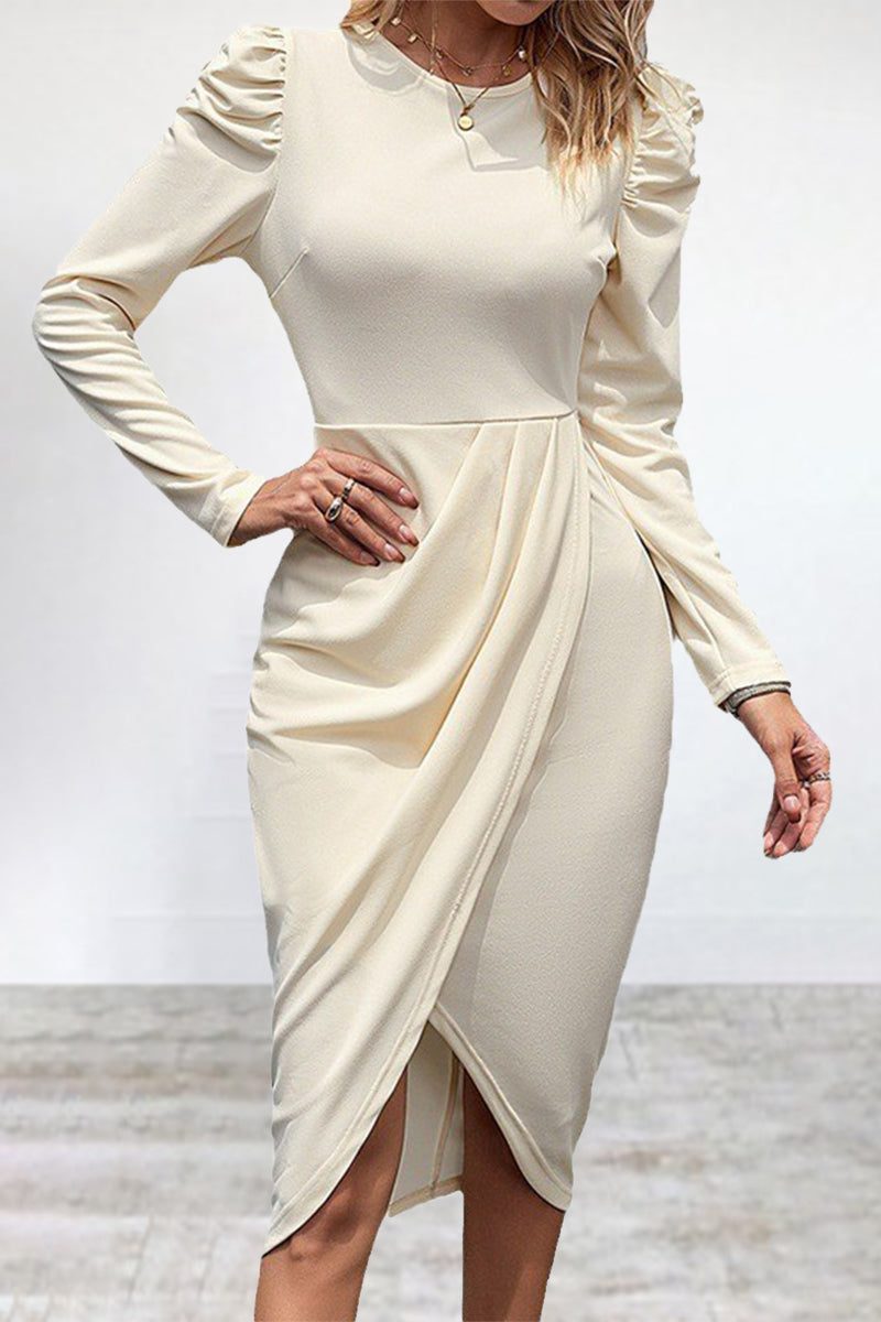 Well Tailored Dress with a Graceful Silhouette