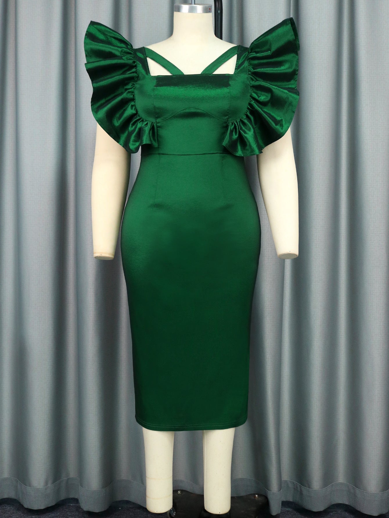 Gracefully Styled Dress for Any Occasion