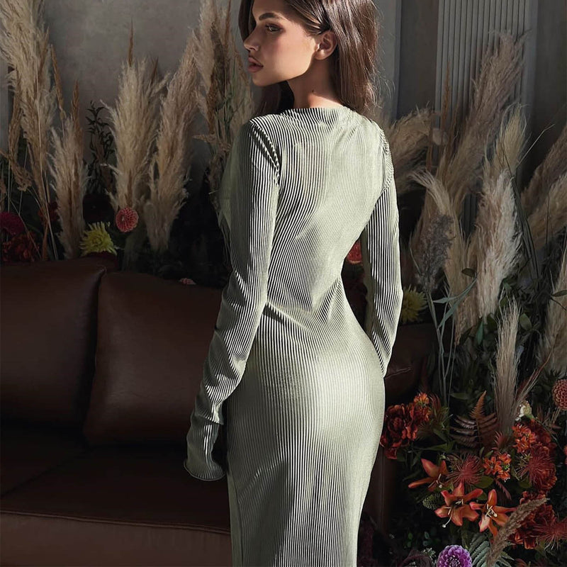 Gracefully Styled Dress for Any Occasion