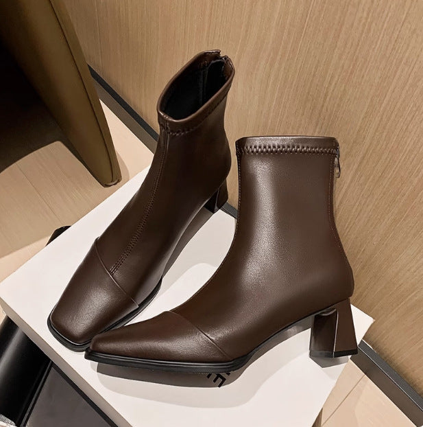 Classic Vintage Heels with a Flattering Fit
