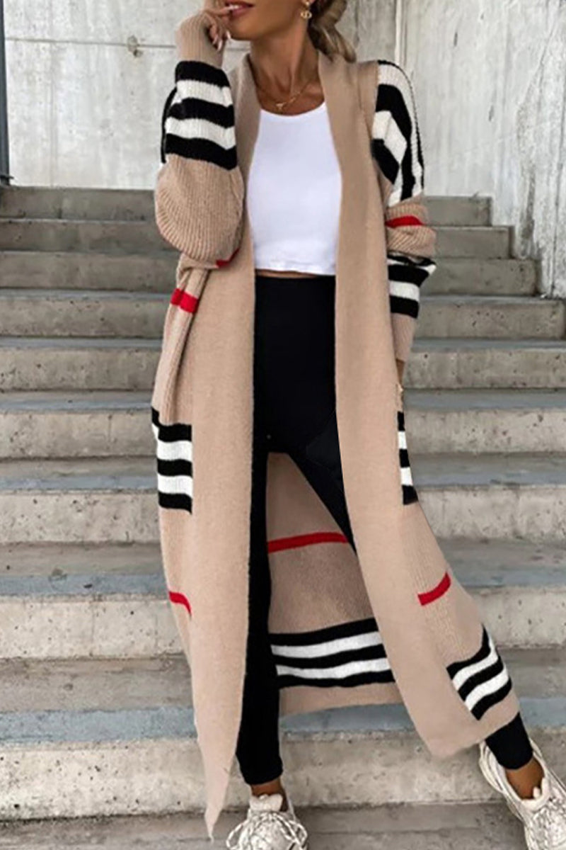 Sophisticated Garment with a Clean Classic Look