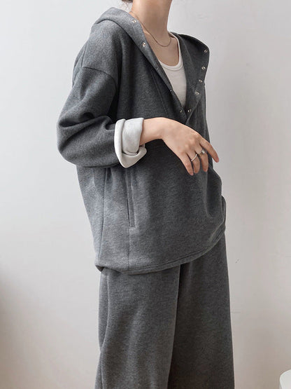 Well Tailored Pants with a Graceful Silhouette