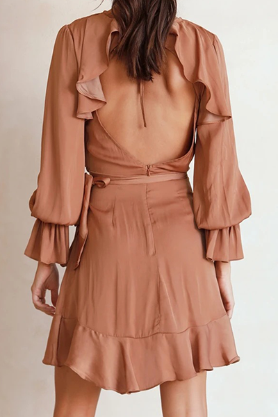 Beautifully Finished Dress in a Timeless Design