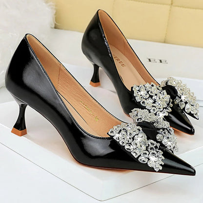 Effortlessly Elegant Heels with a Timeless Design