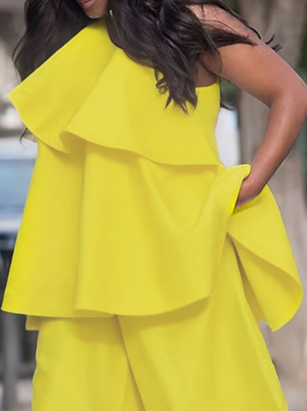 Well Tailored Top with a Graceful Silhouette