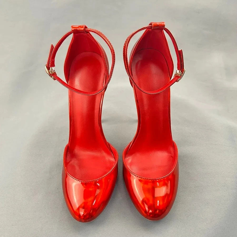 Classic Vintage Shoes with a Flattering Fit