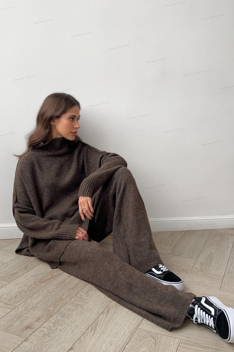 Classic Vintage Sweater with a Flattering Fit