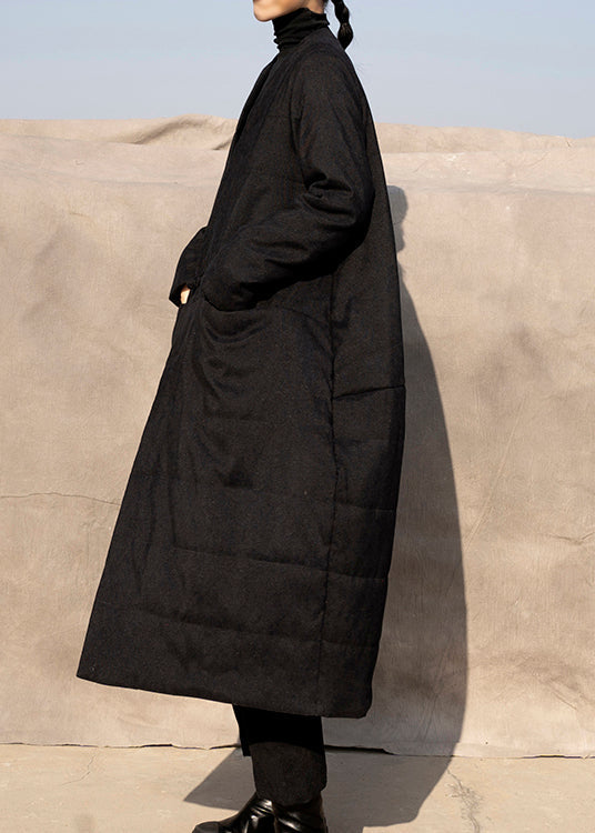 Well Tailored Coat with a Graceful Silhouette