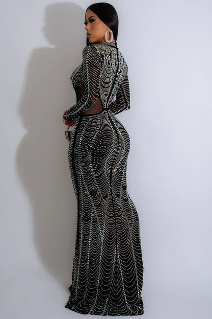 Well Tailored Dress with a Graceful Silhouette