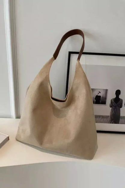 Gracefully Styled Bag for Any Occasion
