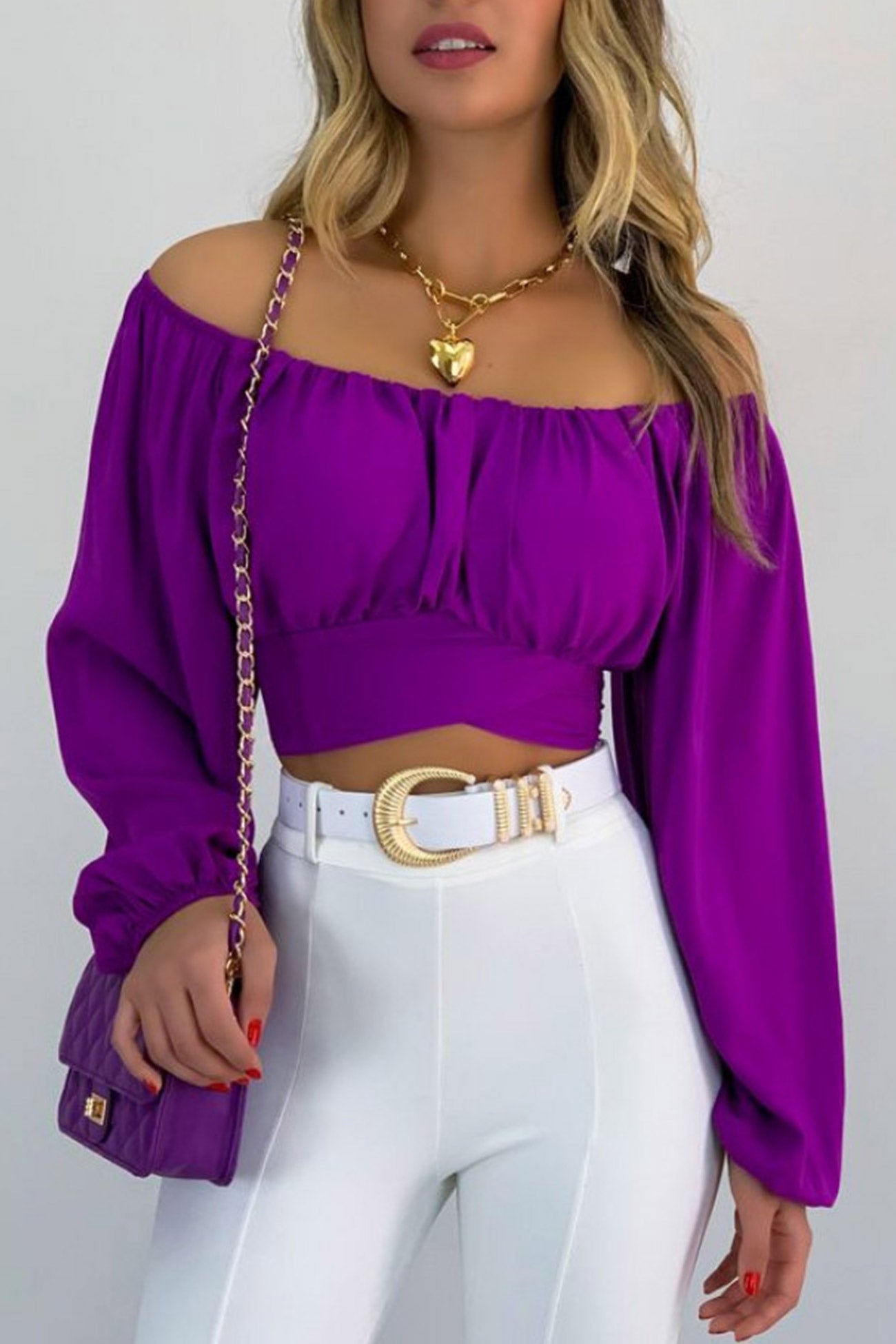 Well Tailored Top with a Graceful Silhouette