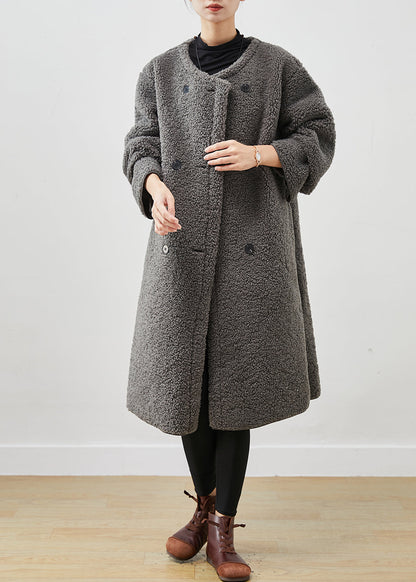 Well Tailored Coat with a Graceful Silhouette