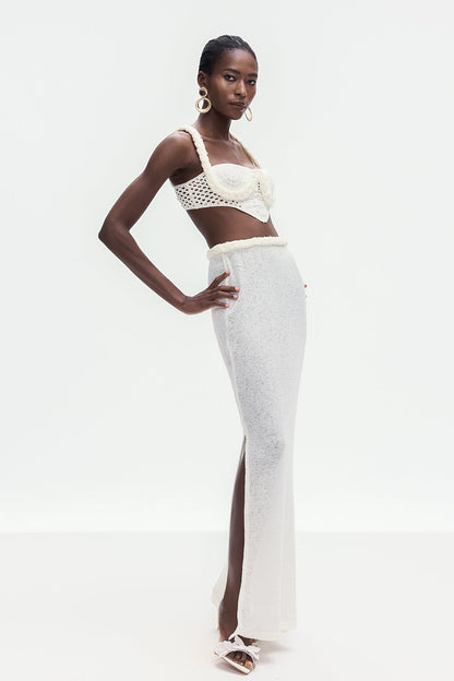 Effortlessly Elegant Garment with a Timeless Design