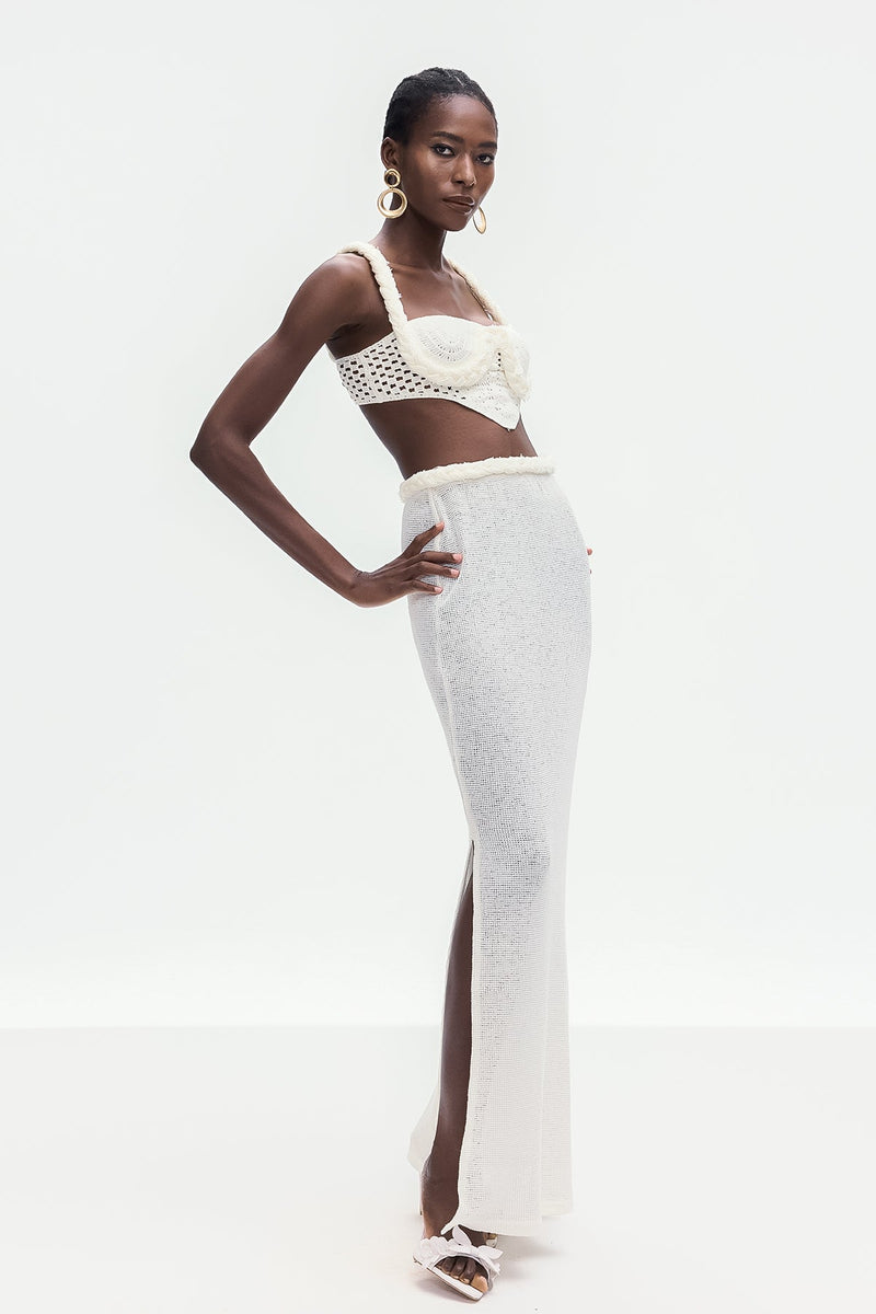 Effortlessly Elegant Garment with a Timeless Design