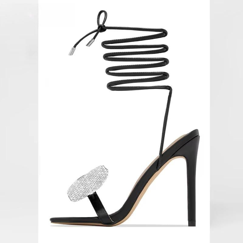 Well Tailored Sandals with a Graceful Silhouette