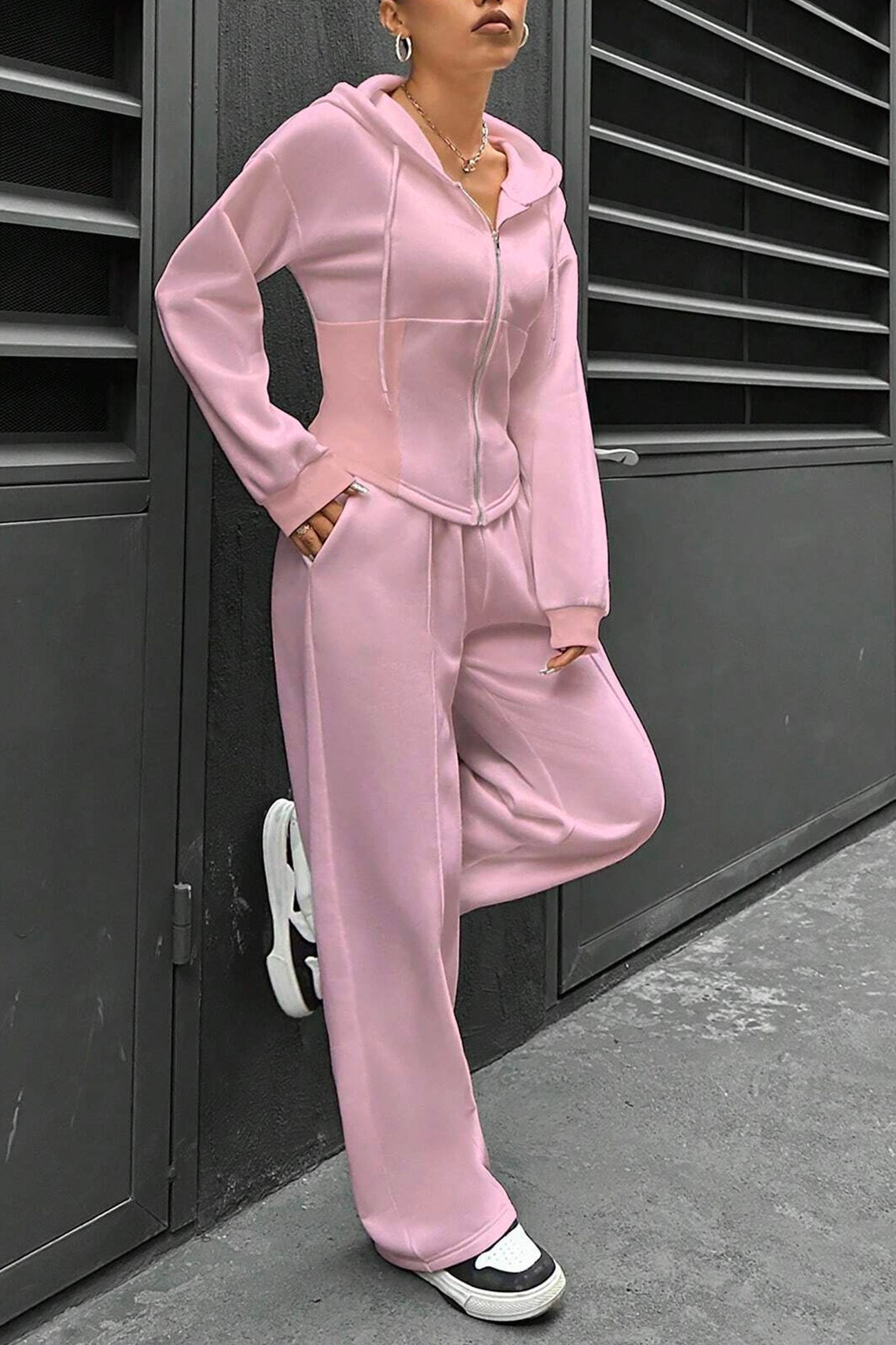 Beautifully Finished Pants in a Timeless Design