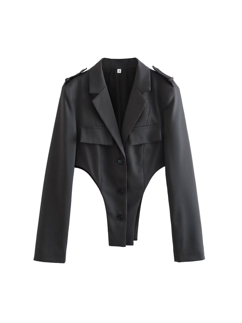 Well Tailored Pants with a Graceful Silhouette