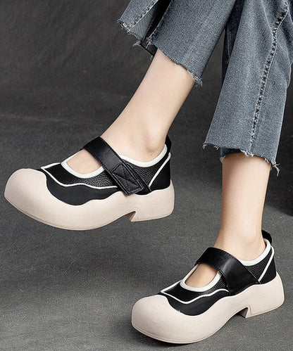 Well Tailored Shoes with a Graceful Silhouette