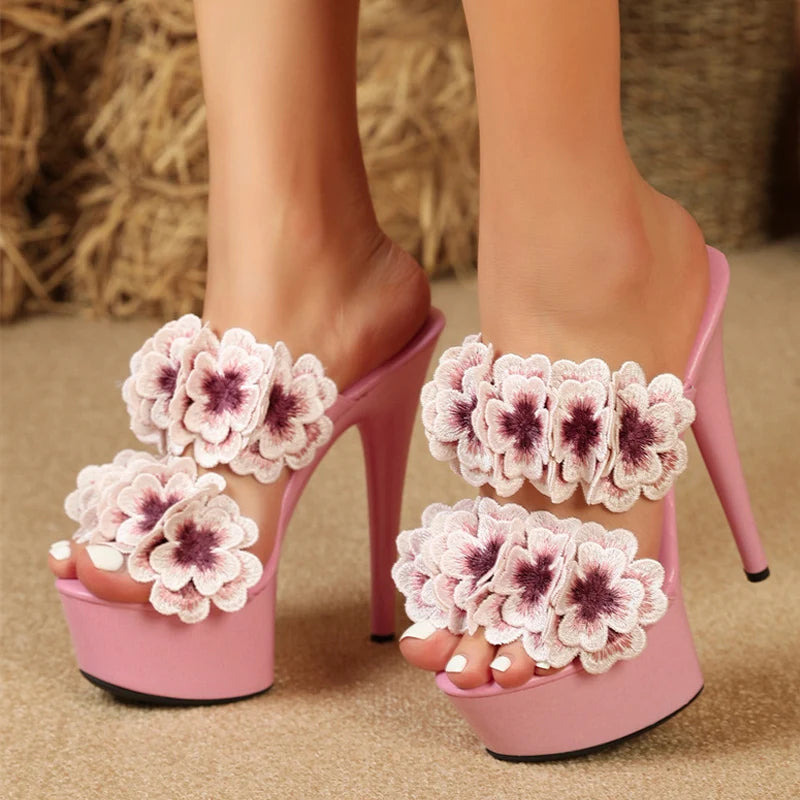 Well Tailored Sandals with a Graceful Silhouette