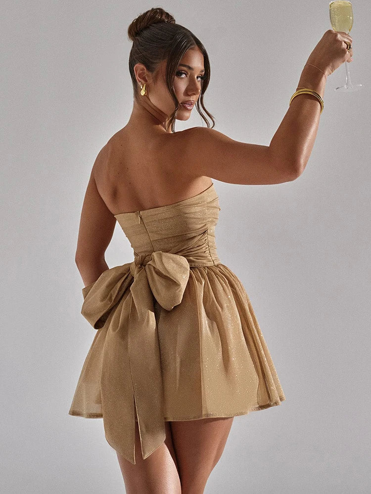 Effortlessly Elegant Dress with a Timeless Design