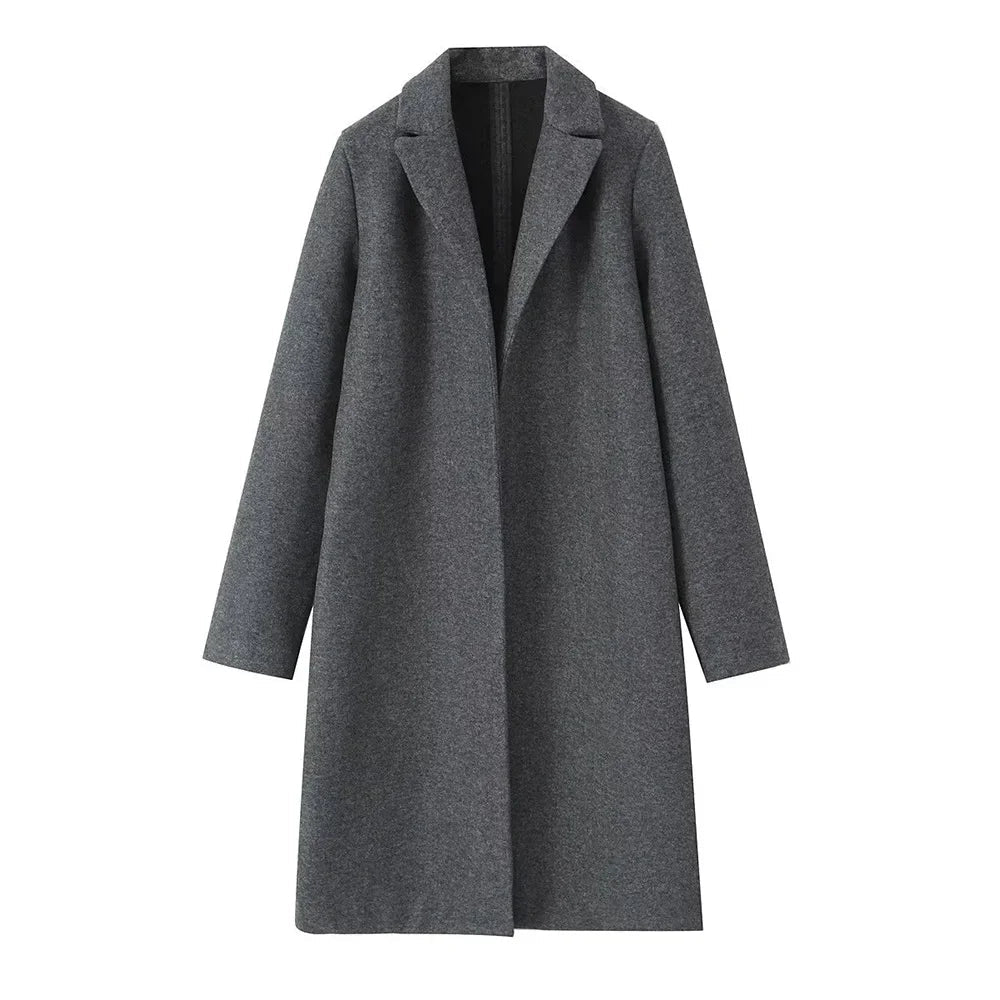 Gracefully Styled Coat for Any Occasion