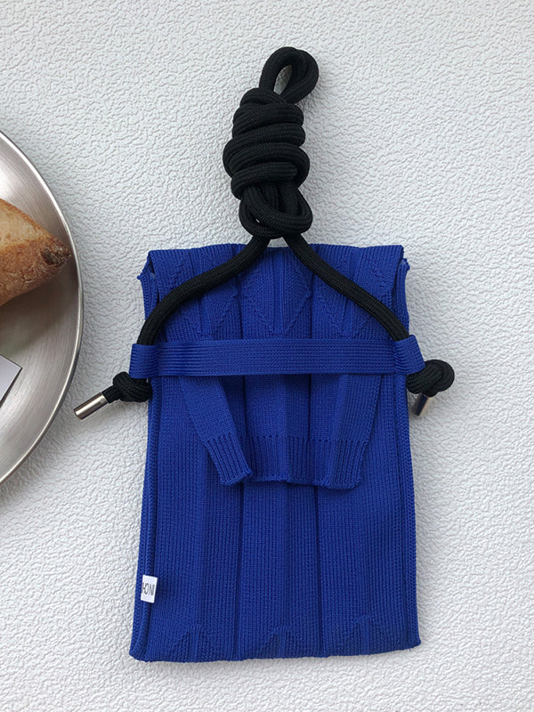 Well Tailored Bag with a Graceful Silhouette