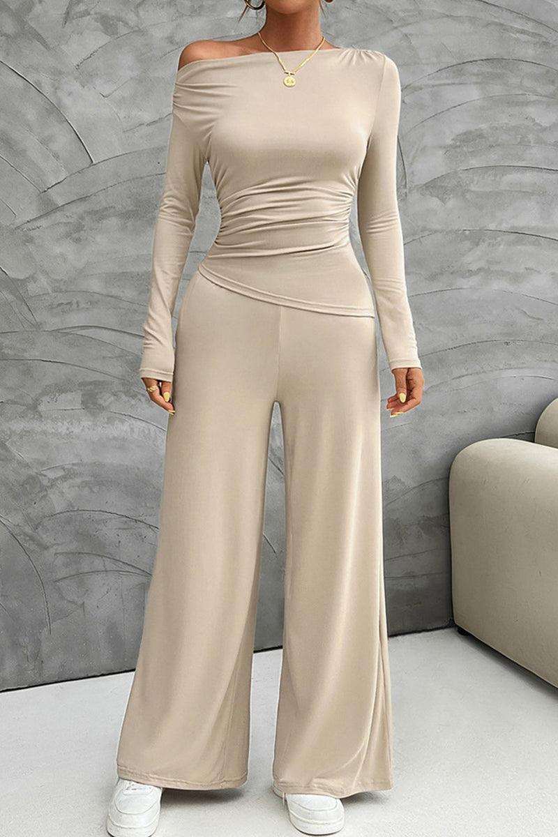 A Vintage Style Pants with Delicate Timeless Details