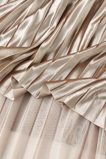 Beautifully Finished Garment in a Timeless Design