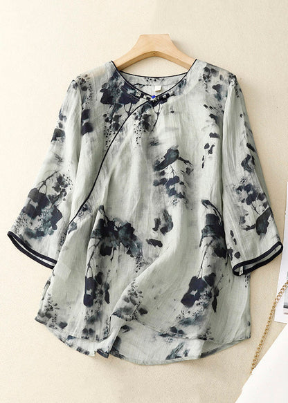 Beautifully Finished Blouse in a Timeless Design