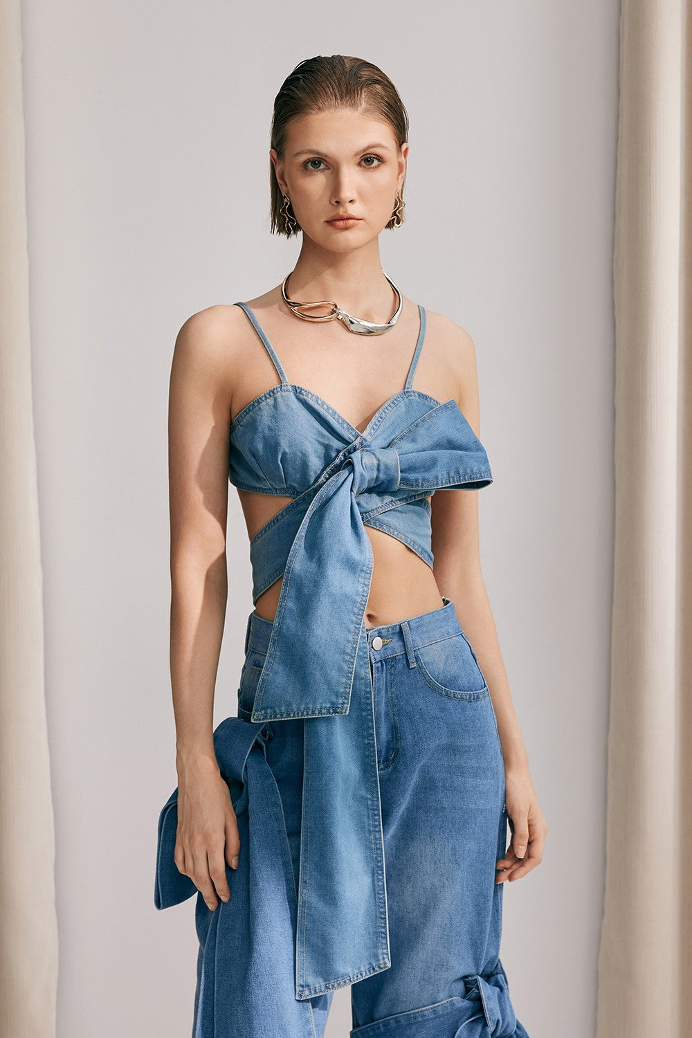 Beautifully Finished Top in a Timeless Design