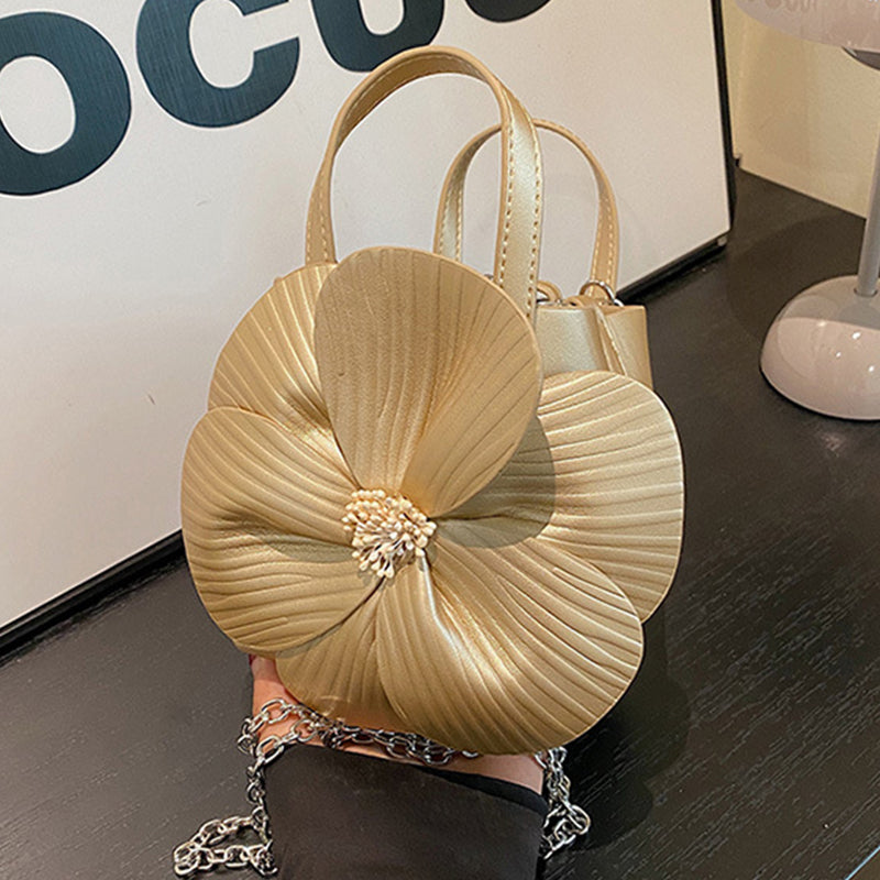 Polished Bag with an Effortless Classic Look