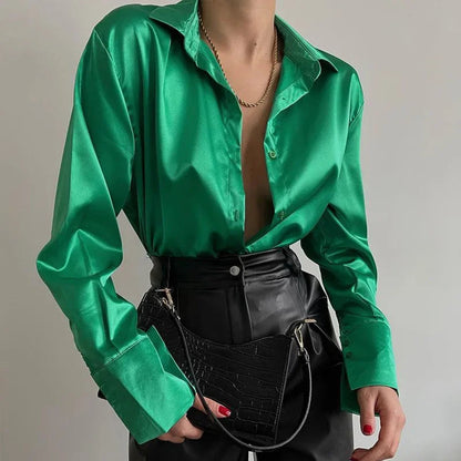 Sophisticated Blouse with a Clean Classic Look