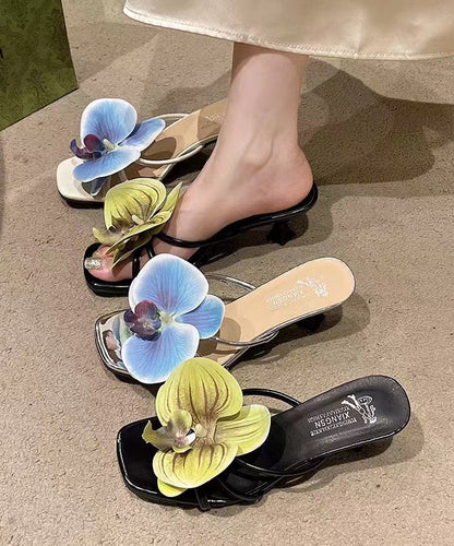 Classic Vintage Sandals with a Flattering Fit