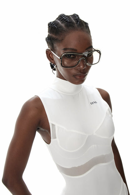 Well Tailored Garment with a Graceful Silhouette