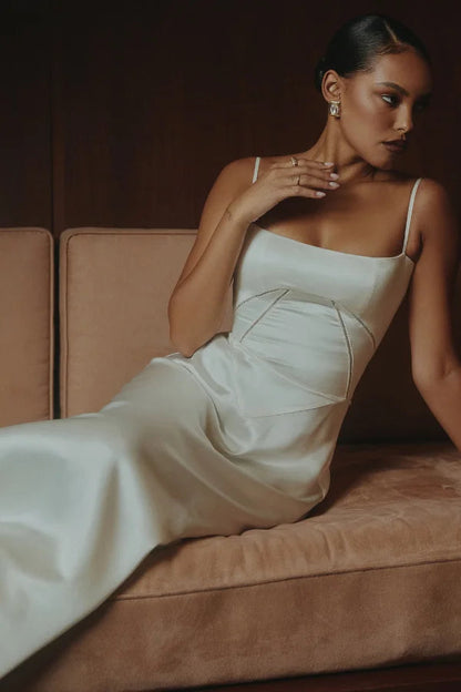 Beautifully Finished Garment in a Timeless Design
