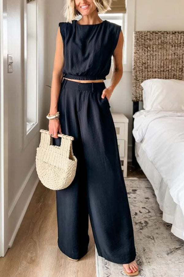 Well Tailored Pants with a Graceful Silhouette