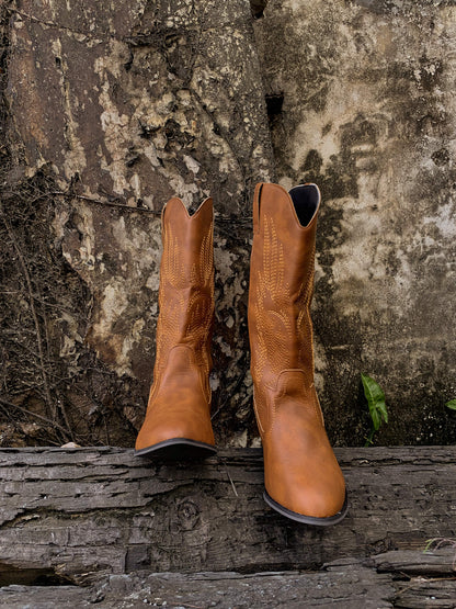 Gracefully Styled Boots for Any Occasion