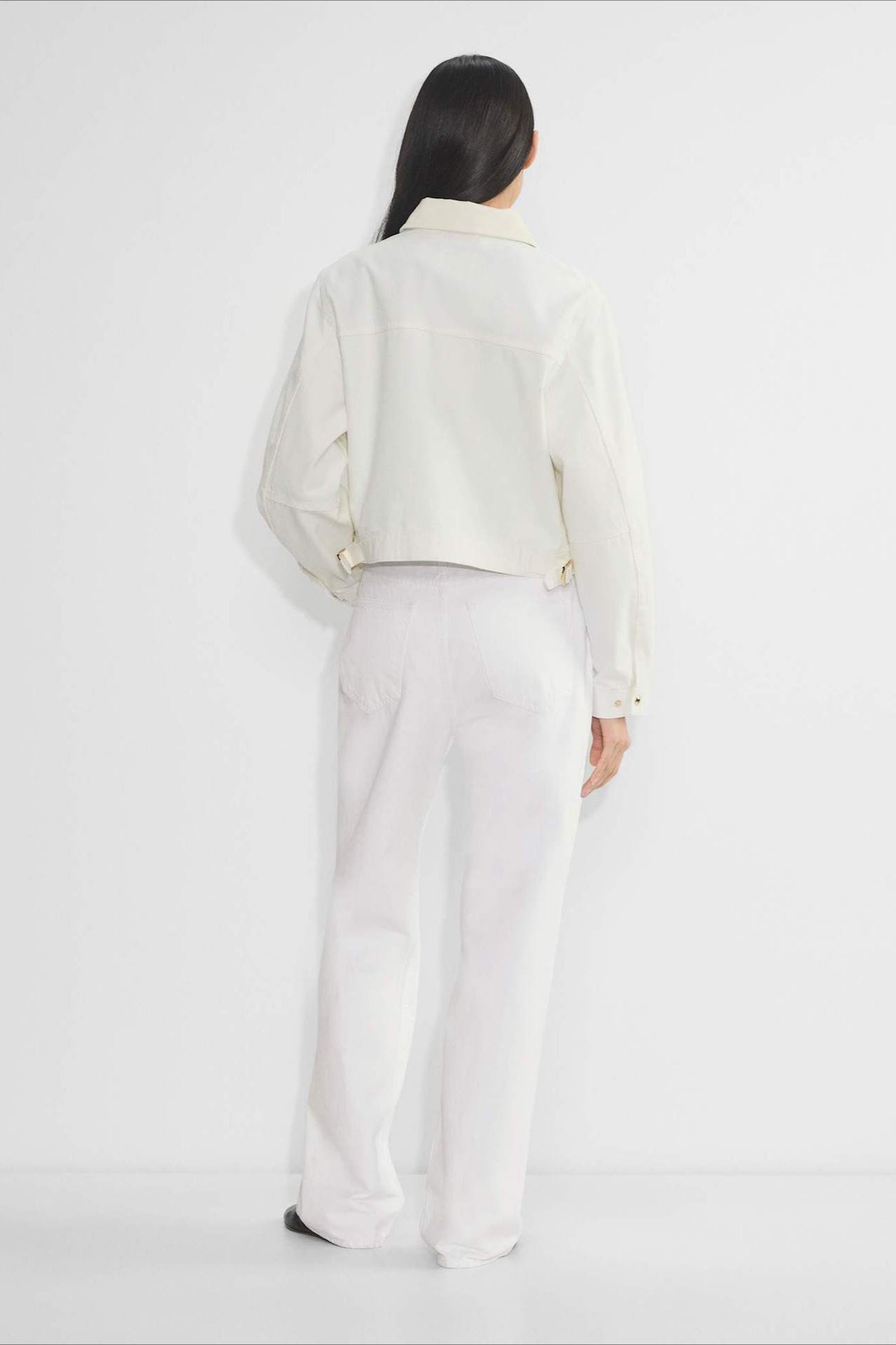Well Tailored Jacket with a Graceful Silhouette