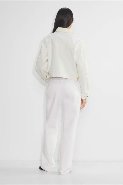Well Tailored Jacket with a Graceful Silhouette