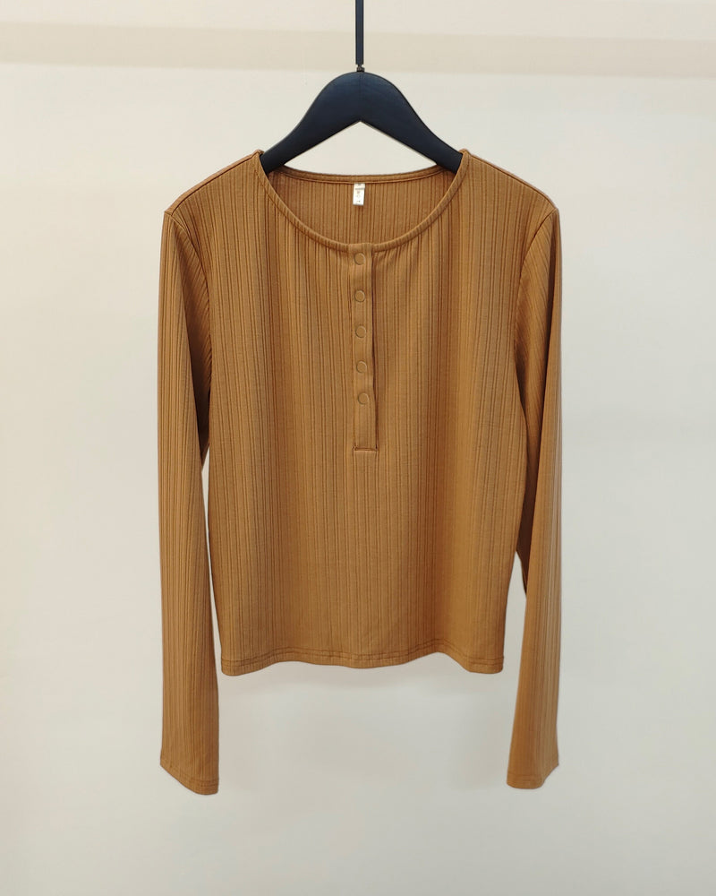 Gracefully Styled Sweater for Any Occasion