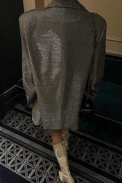 Well Tailored Coat with a Graceful Silhouette