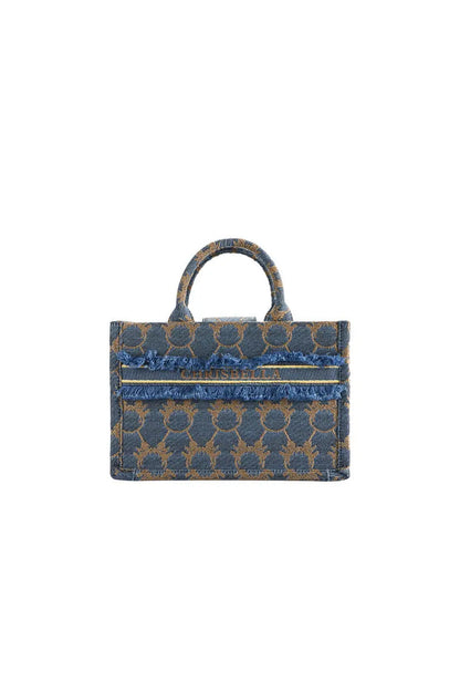 Gracefully Styled Bag for Any Occasion