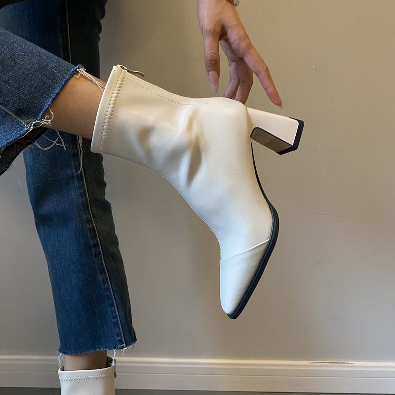Well Tailored Boots with a Graceful Silhouette