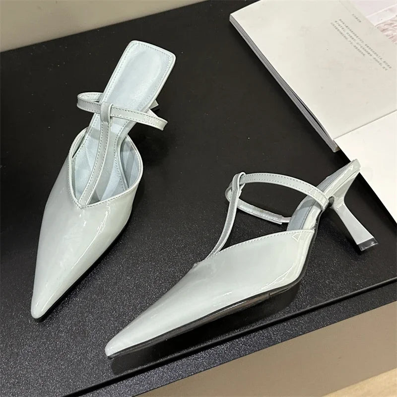Beautifully Finished Heels in a Timeless Design