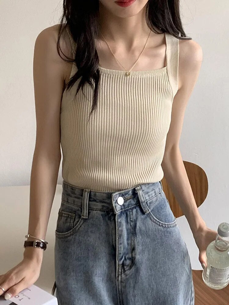 Polished Top with an Effortless Classic Look