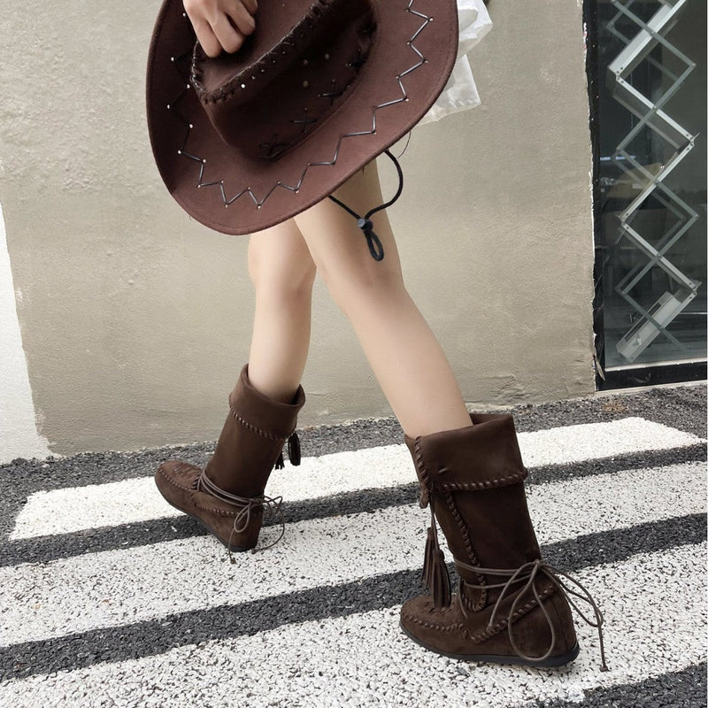 Polished Boots with an Effortless Classic Look