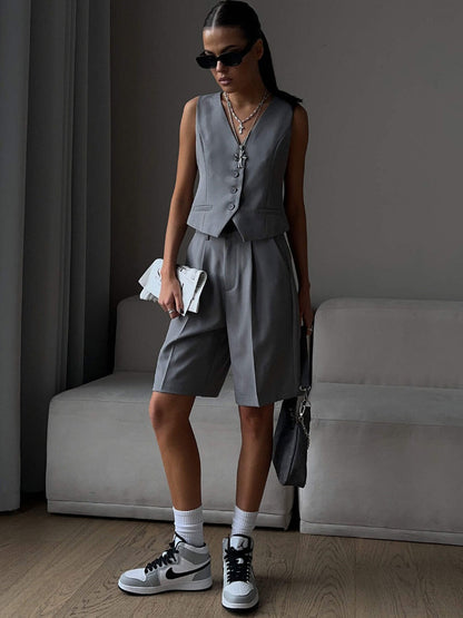 Beautifully Finished Trousers in a Timeless Design