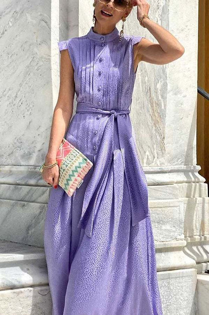 Effortlessly Elegant Garment with a Timeless Design