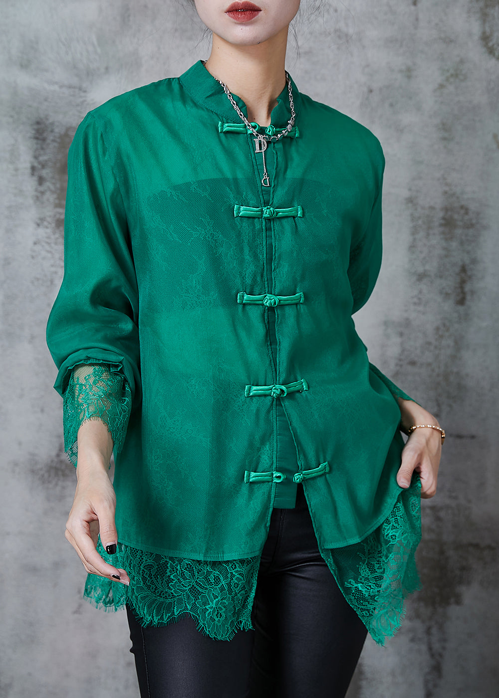 Classic Vintage Shirt with a Flattering Fit