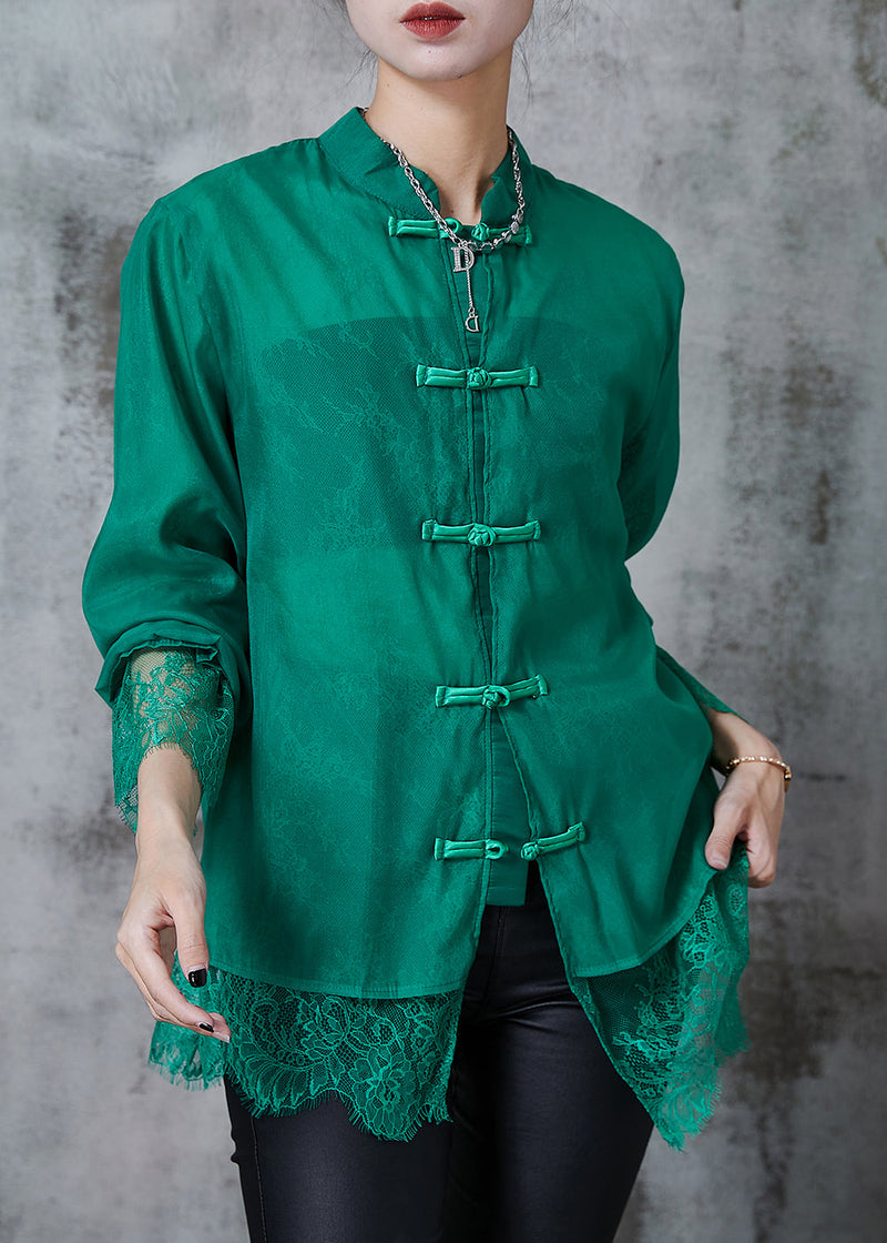 Classic Vintage Shirt with a Flattering Fit